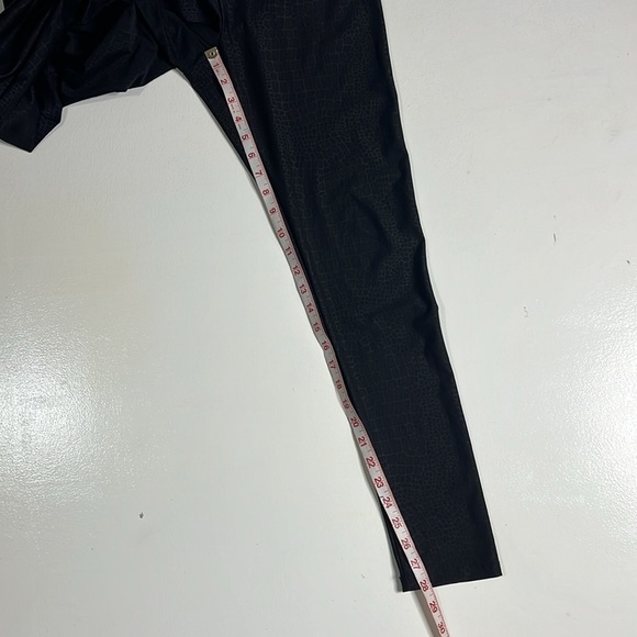 Wild Fable Snake Skin Print Black High Waisted Leggings size M - Picture 13 of 13